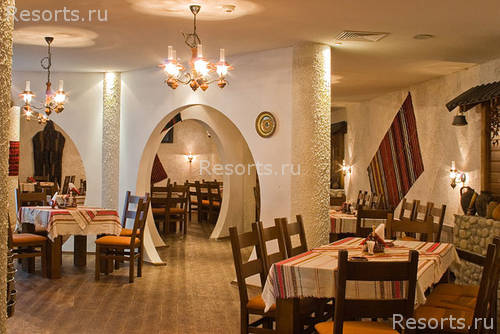 Redenka Palace 20